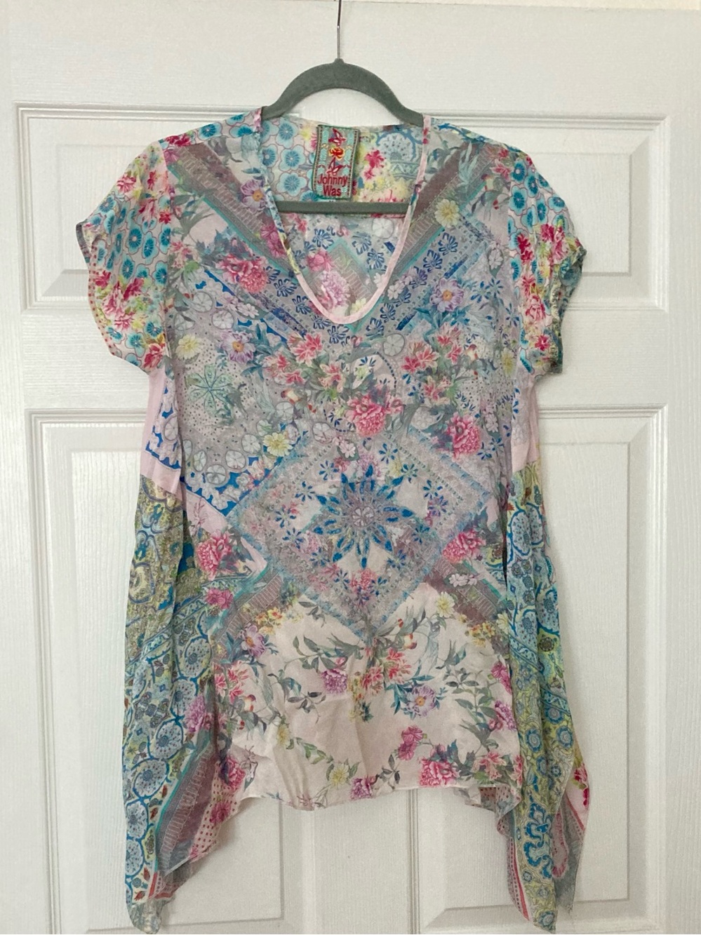 Johnny Was Floral Lightweight Multicolor Cap Sleeve Flowy Top szM